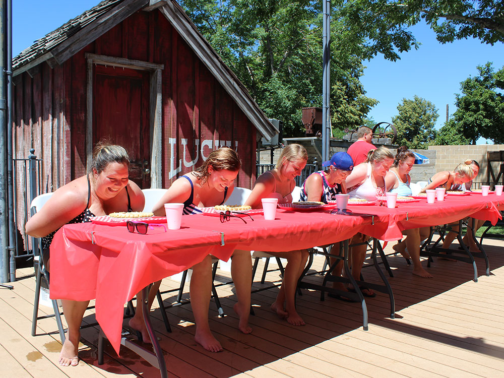 Eating Contests | Cherry Hill Water Park